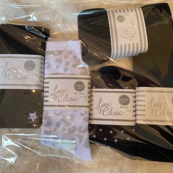 💟FUN SOCKS🌀Crew Style Soft & Neutral Animal Print Socks ✳️ - Picture 8 of 11